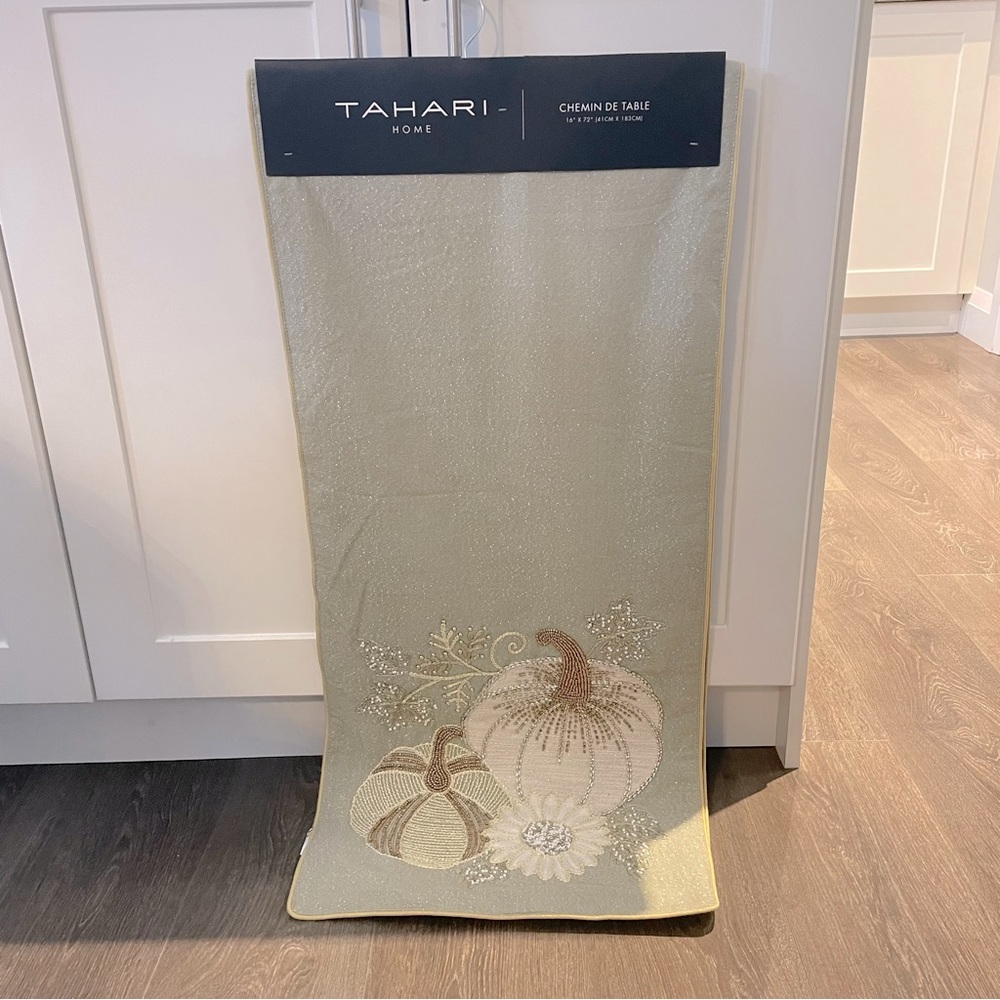 Tahari Fall Table Runner Pumpkin